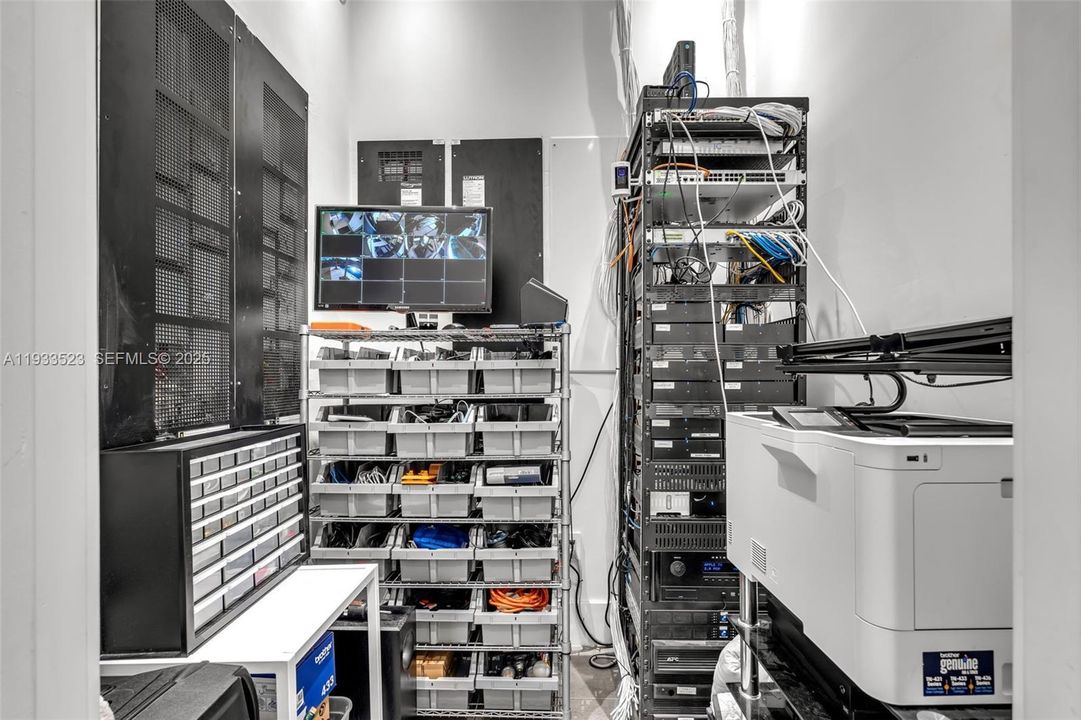 На продажу: $4,700,000 (4 спален, 4 ванн, 4080 Квадратных фут)