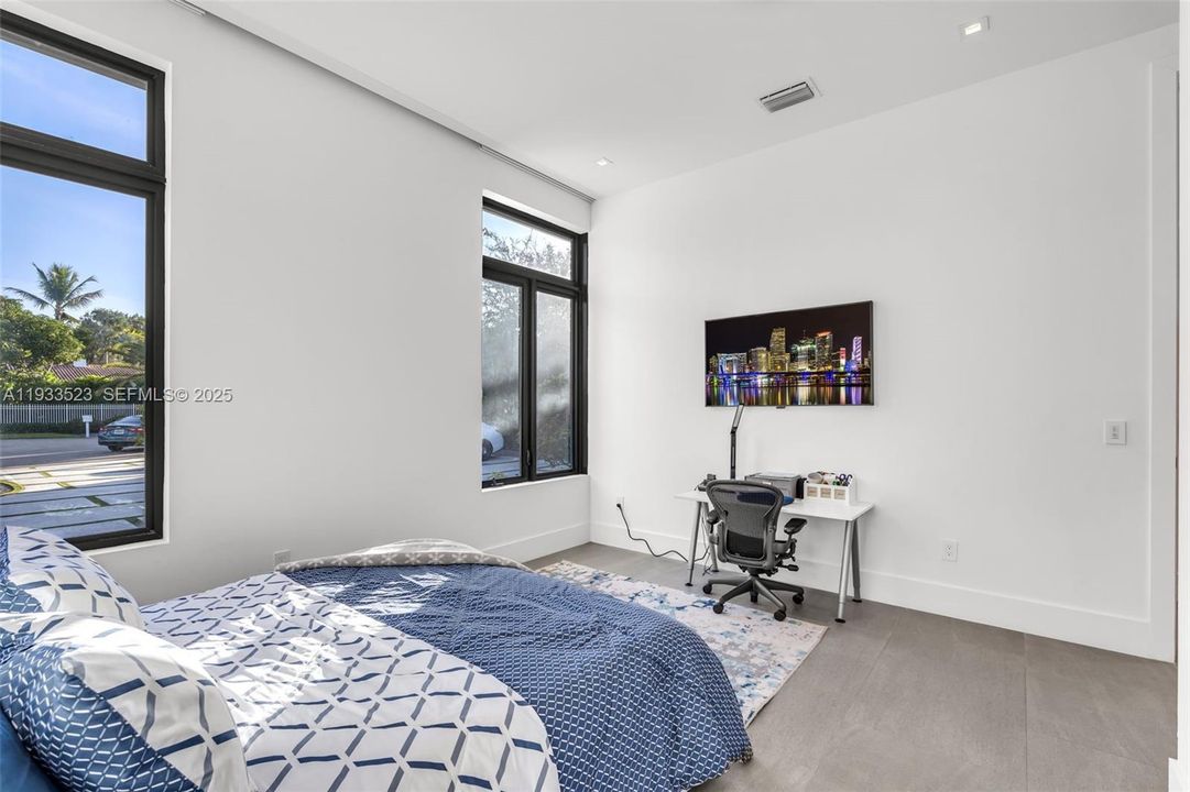 На продажу: $4,700,000 (4 спален, 4 ванн, 4080 Квадратных фут)