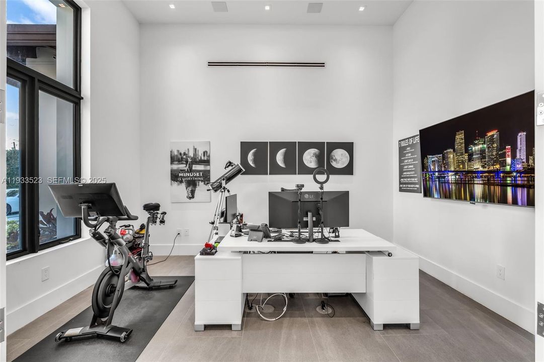 На продажу: $4,700,000 (4 спален, 4 ванн, 4080 Квадратных фут)