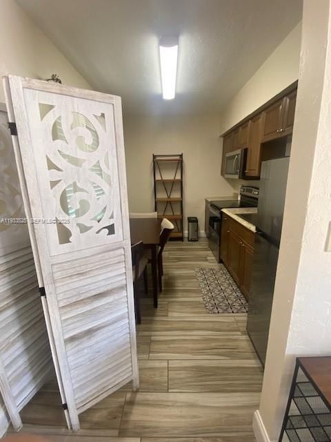 В аренду: $1,850 (0 спален, 1 ванн, 450 Квадратных фут)