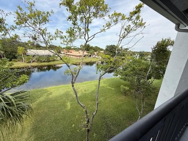 For Rent: $2,350 (3 beds, 2 baths, 1305 Square Feet)