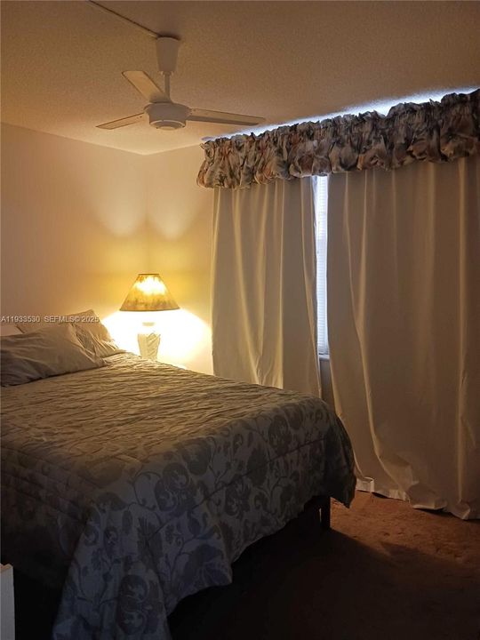 For Sale: $129,986 (2 beds, 2 baths, 960 Square Feet)