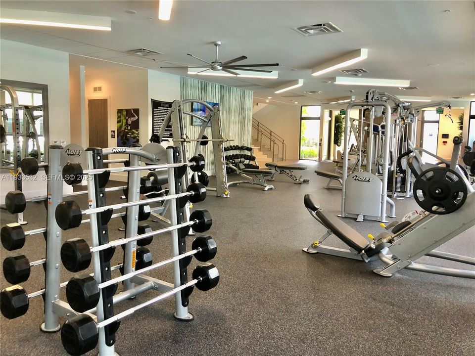 For Rent: $3,300 (3 beds, 2 baths, 1124 Square Feet)