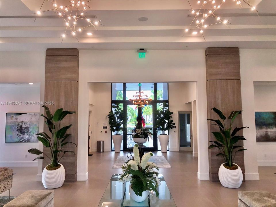 For Rent: $3,300 (3 beds, 2 baths, 1124 Square Feet)