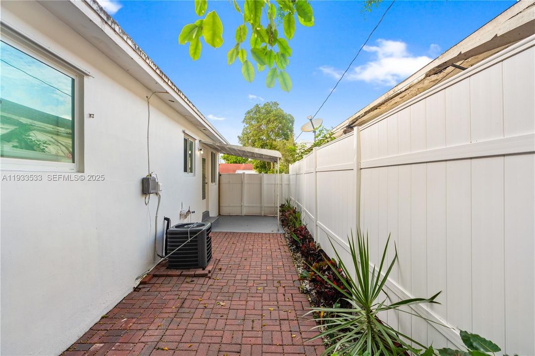 En Venta: $220,000 (2 camas, 1 baños, 851 Pies cuadrados)