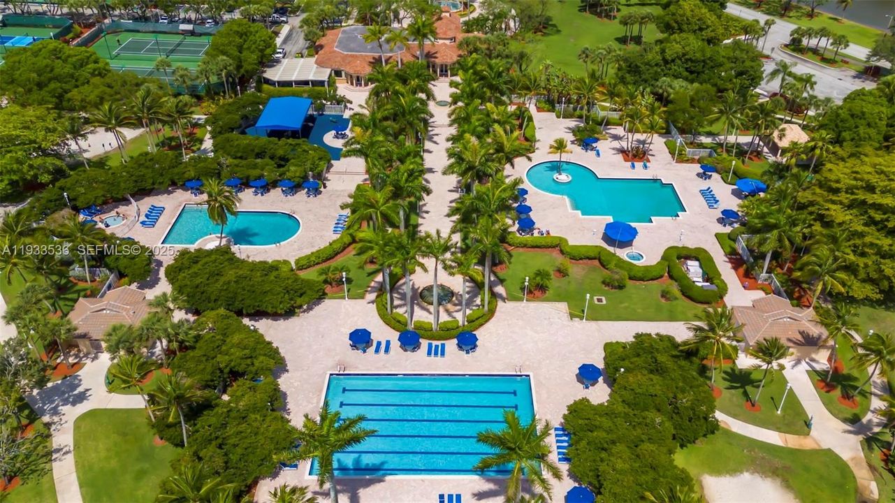 На продажу: $799,000 (4 спален, 3 ванн, 2709 Квадратных фут)