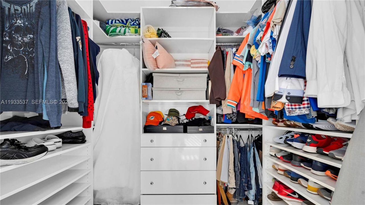 Master Bedroom Walk in Closet
