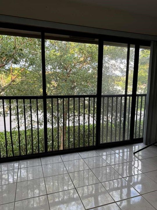 待售: $210,000 (2 贝兹, 2 浴室, 1150 平方英尺)