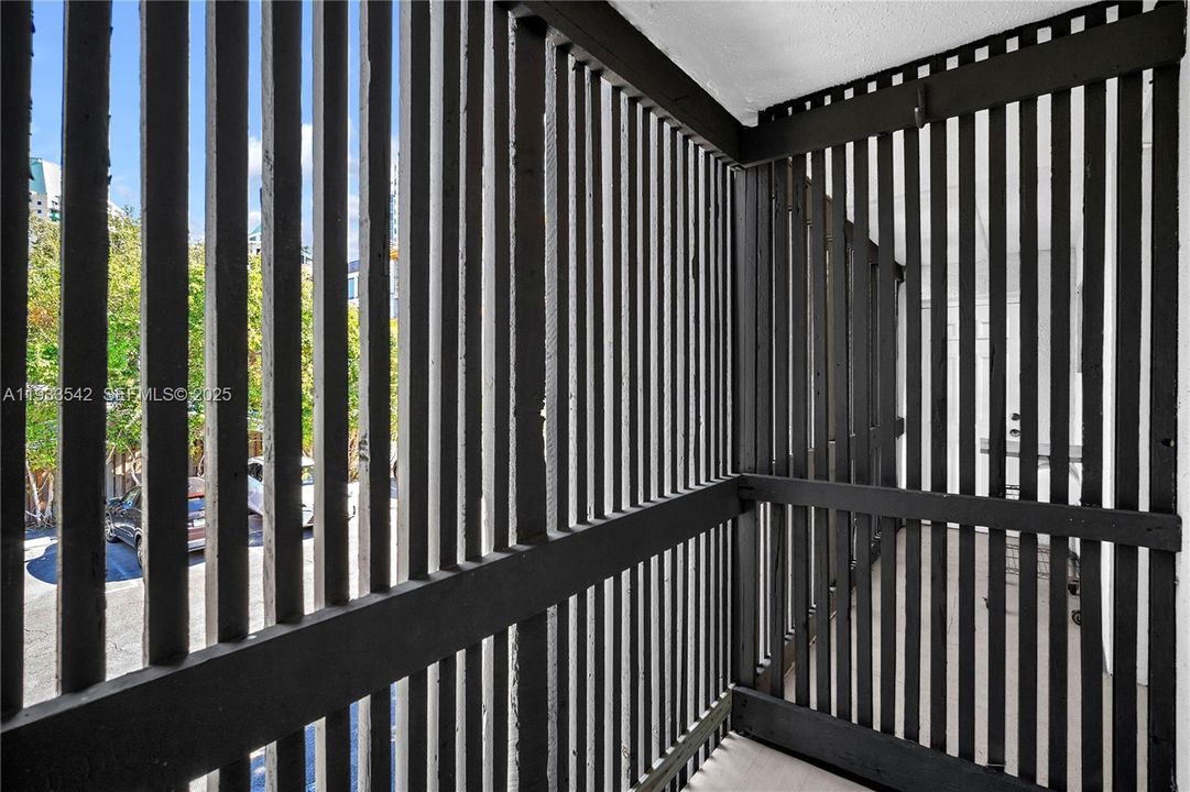 出租: $3,200 (2 贝兹, 1 浴室, 677 平方英尺)