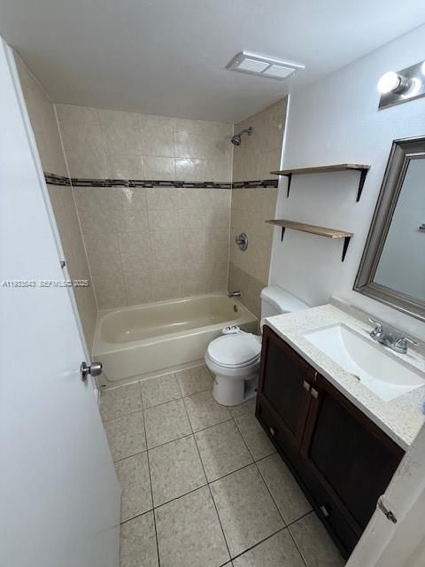 For Rent: $2,300 (3 beds, 2 baths, 1090 Square Feet)