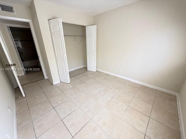For Rent: $2,300 (3 beds, 2 baths, 1090 Square Feet)