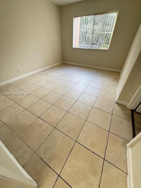 For Rent: $2,300 (3 beds, 2 baths, 1090 Square Feet)
