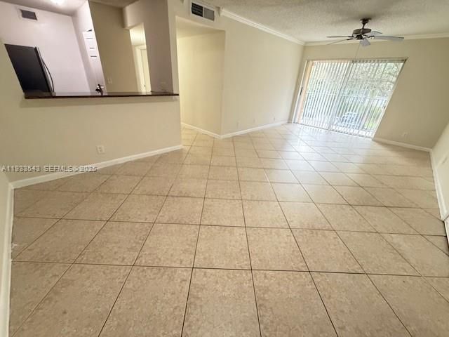 For Rent: $2,300 (3 beds, 2 baths, 1090 Square Feet)
