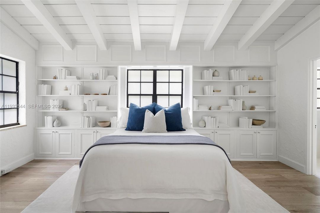 На продажу: $8,900,000 (6 спален, 5 ванн, 6132 Квадратных фут)