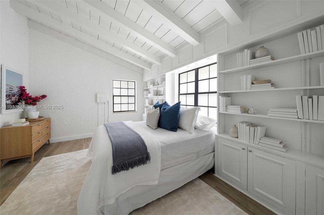 На продажу: $8,900,000 (6 спален, 5 ванн, 6132 Квадратных фут)