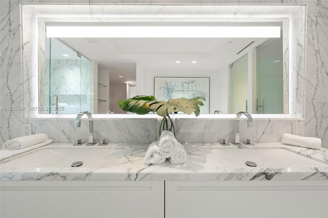 待售: $36,250,000 (6 贝兹, 6 浴室, 7302 平方英尺)