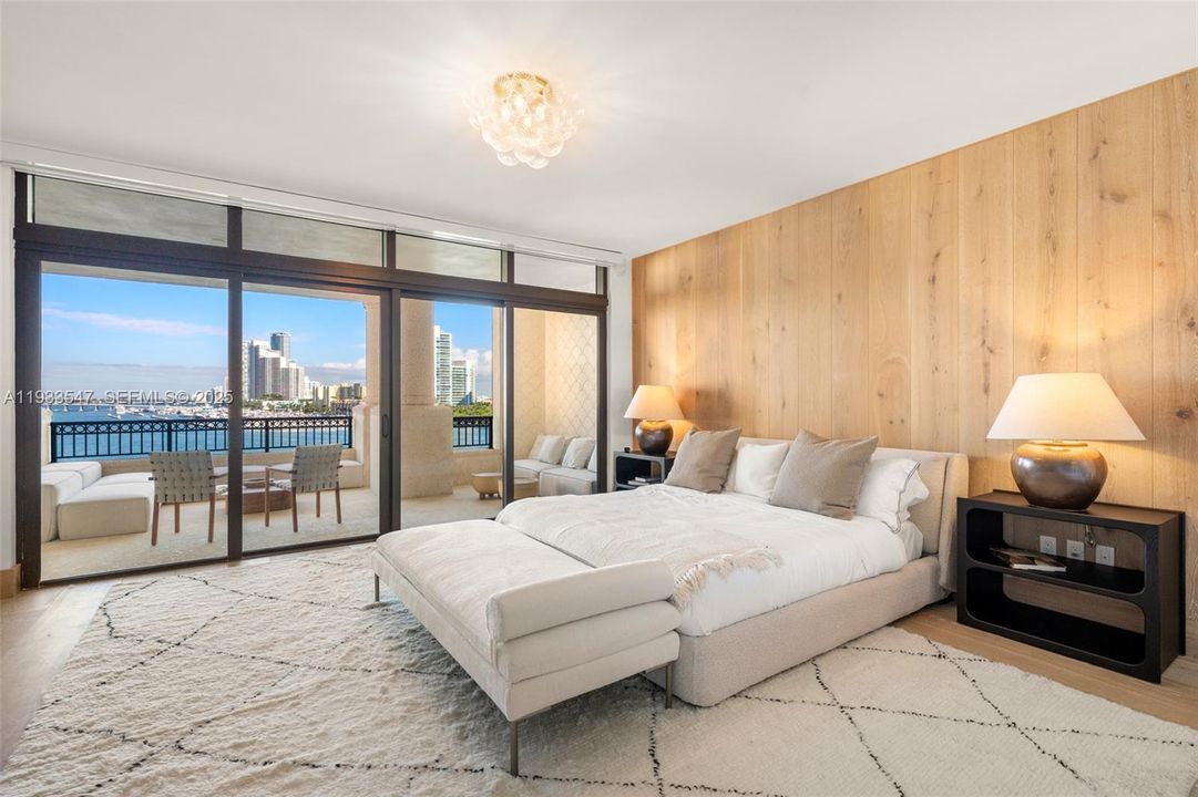 待售: $36,250,000 (6 贝兹, 6 浴室, 7302 平方英尺)