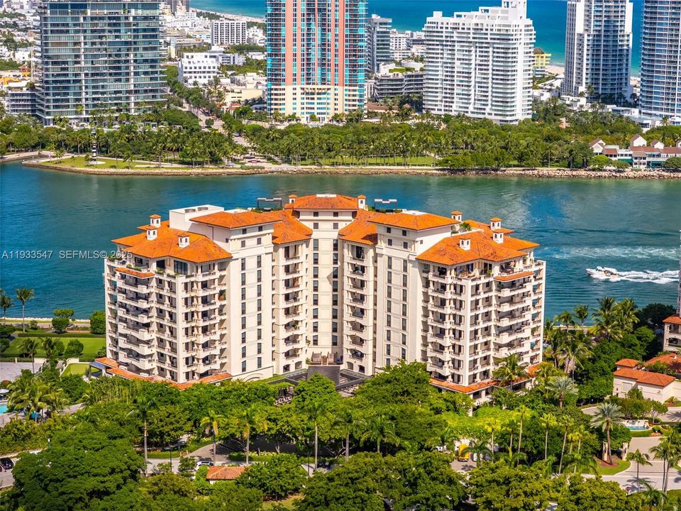 待售: $36,250,000 (6 贝兹, 6 浴室, 7302 平方英尺)