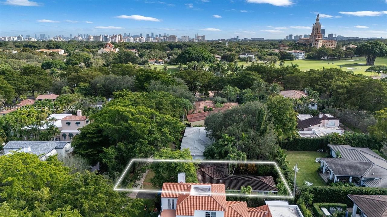 En Venta: $1,250,000 (3 camas, 2 baños, 1683 Pies cuadrados)