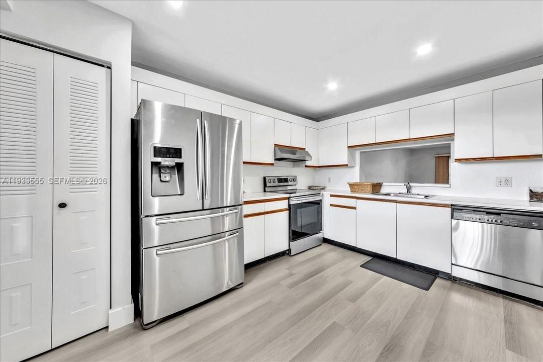 В аренду: $2,150 (2 спален, 2 ванн, 1192 Квадратных фут)