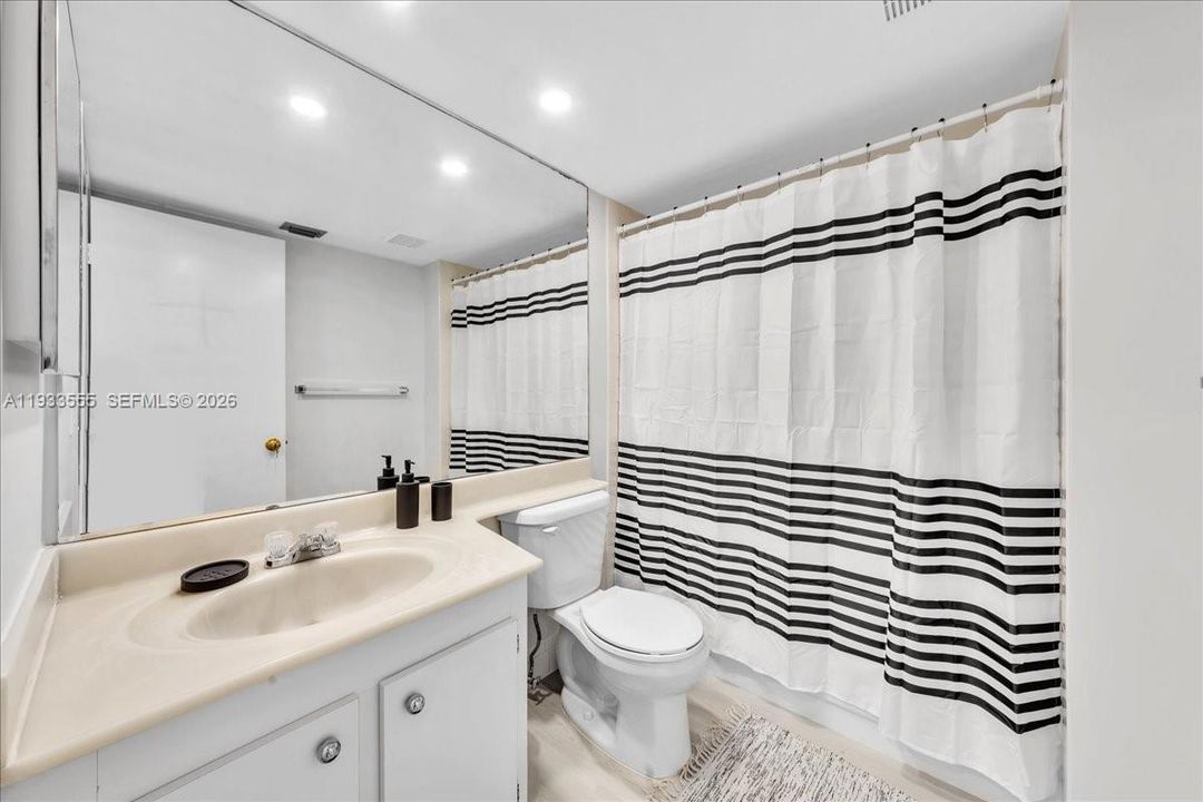 В аренду: $2,150 (2 спален, 2 ванн, 1192 Квадратных фут)