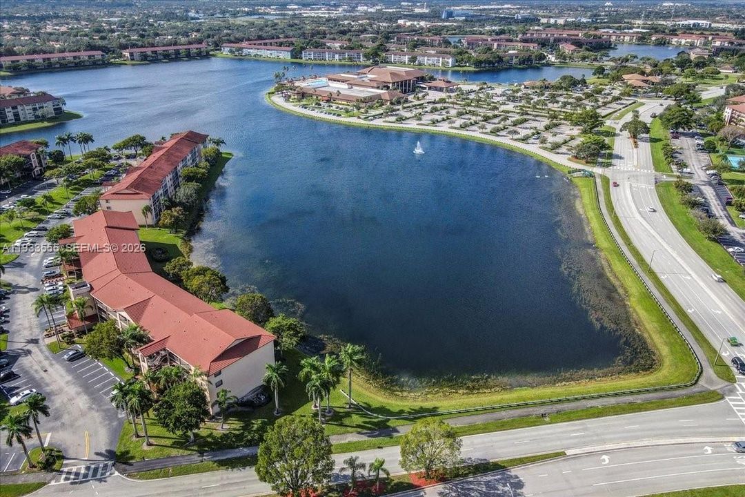 В аренду: $2,150 (2 спален, 2 ванн, 1192 Квадратных фут)