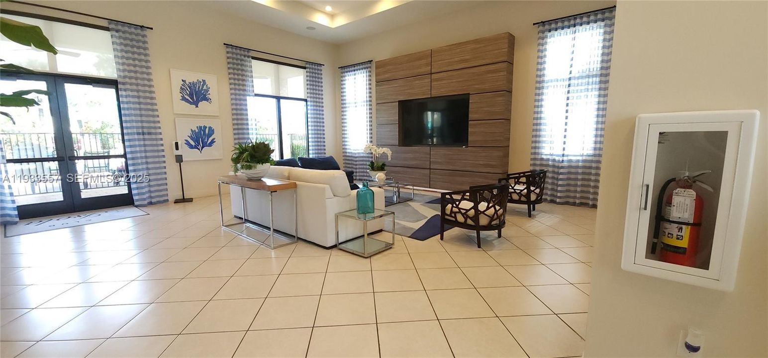 For Rent: $2,650 (3 beds, 2 baths, 1441 Square Feet)