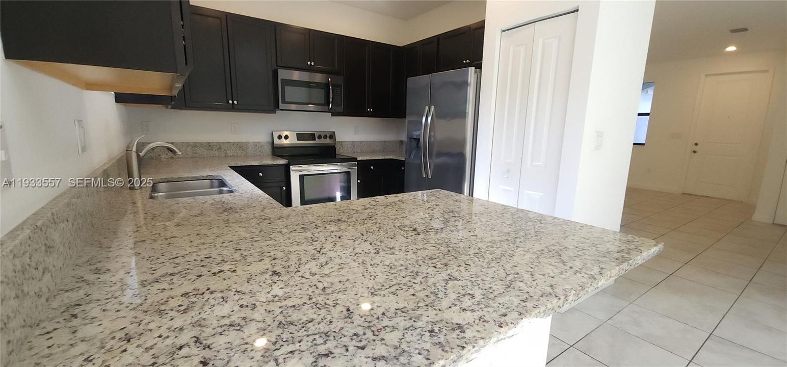 For Rent: $2,650 (3 beds, 2 baths, 1441 Square Feet)