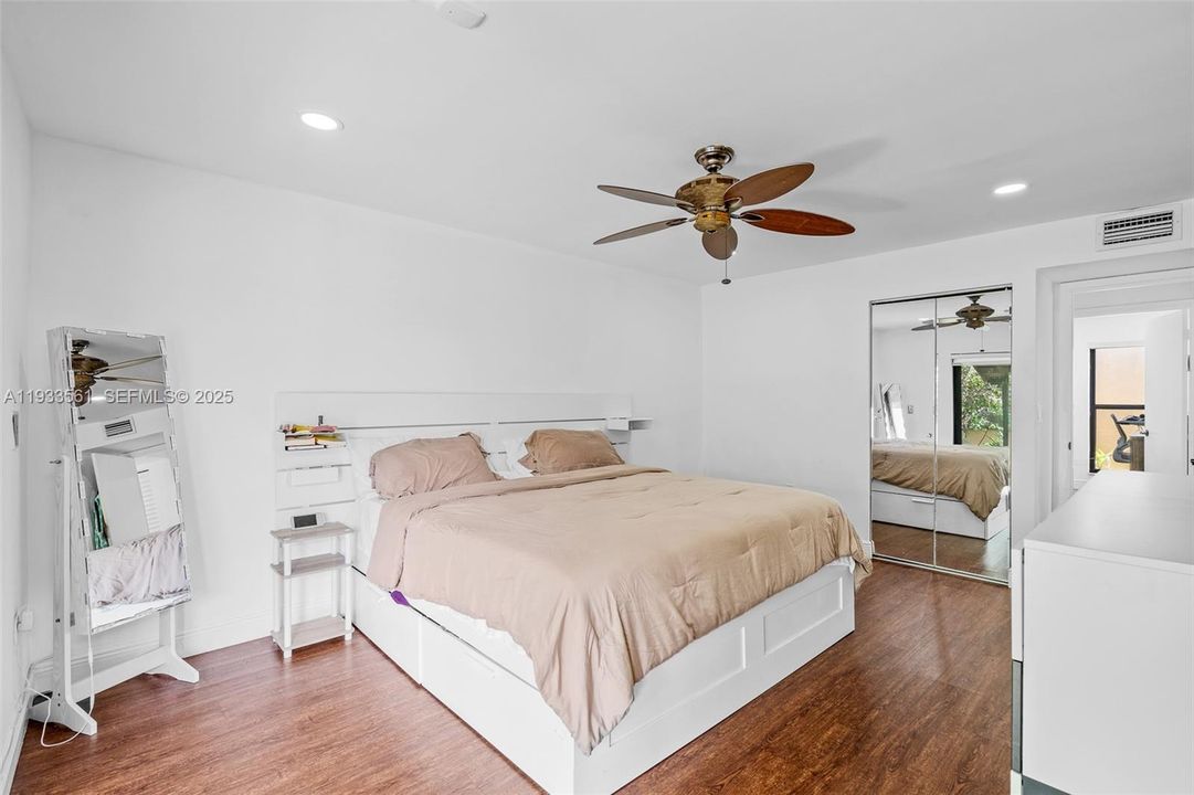 En Venta: $585,000 (3 camas, 2 baños, 1668 Pies cuadrados)