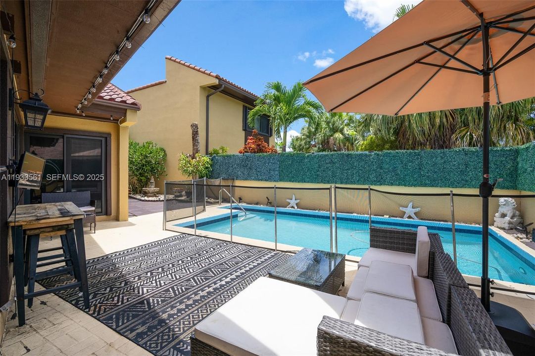 En Venta: $585,000 (3 camas, 2 baños, 1668 Pies cuadrados)