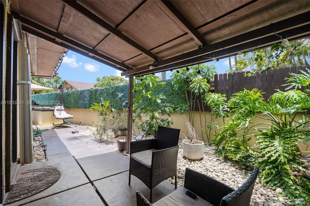 En Venta: $585,000 (3 camas, 2 baños, 1668 Pies cuadrados)