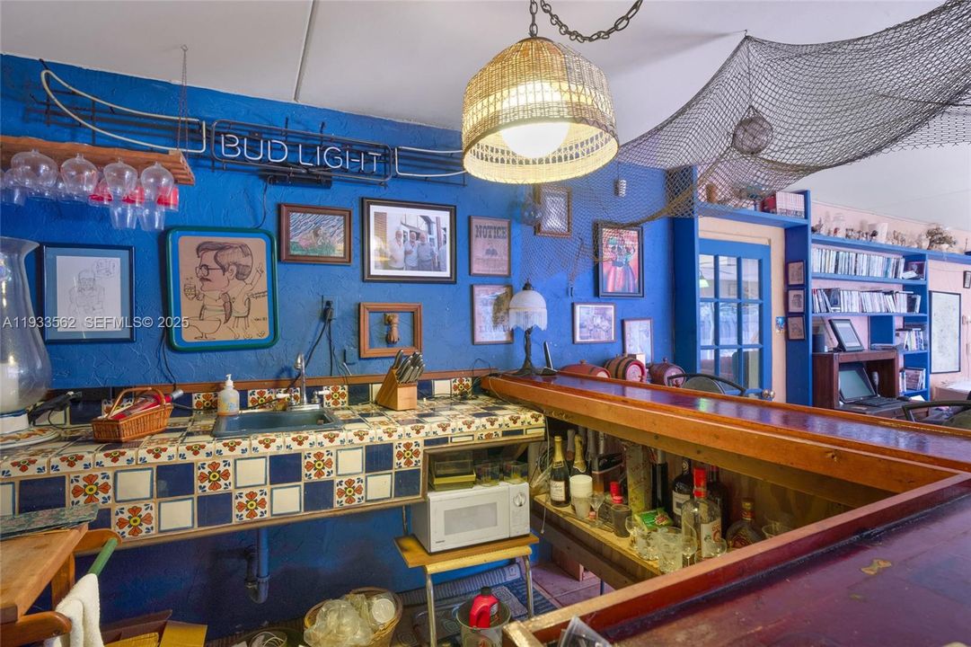 На продажу: $610,000 (3 спален, 2 ванн, 2718 Квадратных фут)