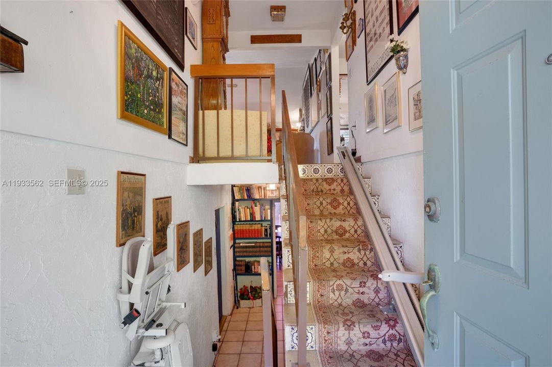 На продажу: $610,000 (3 спален, 2 ванн, 2718 Квадратных фут)