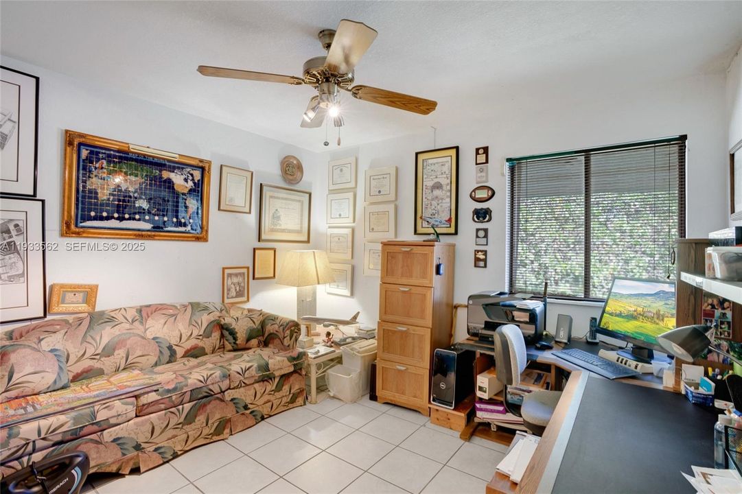 На продажу: $610,000 (3 спален, 2 ванн, 2718 Квадратных фут)