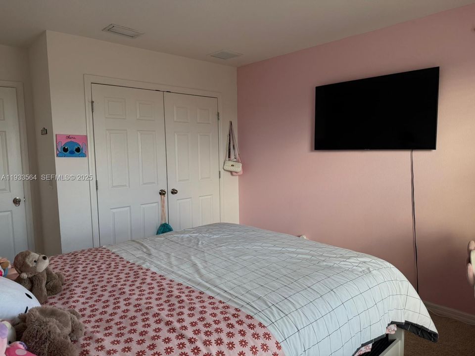 For Sale: $405,000 (5 beds, 3 baths, 0 Square Feet)