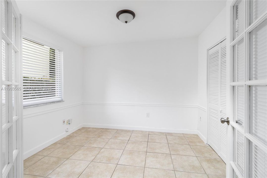 For Rent: $6,500 (4 beds, 2 baths, 1870 Square Feet)