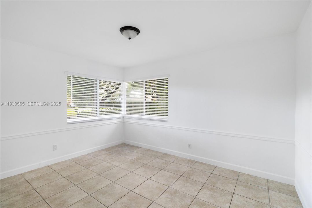 For Rent: $6,500 (4 beds, 2 baths, 1870 Square Feet)