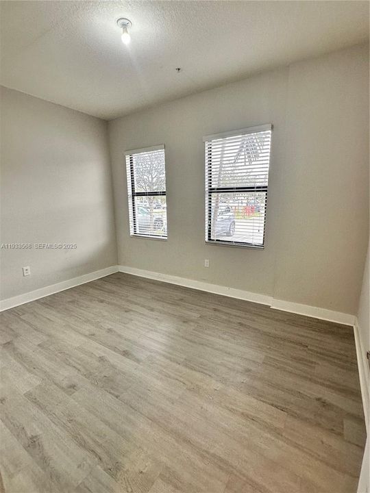 En Renta: $3,100 (3 camas, 2 baños, 1236 Pies cuadrados)