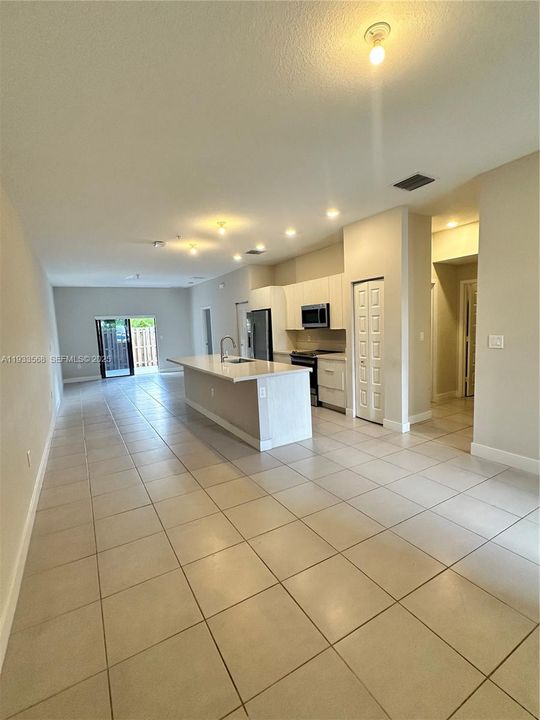 En Renta: $3,100 (3 camas, 2 baños, 1236 Pies cuadrados)