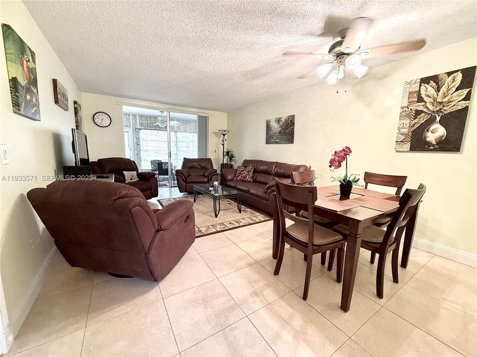 For Sale: $110,000 (1 beds, 1 baths, 720 Square Feet)