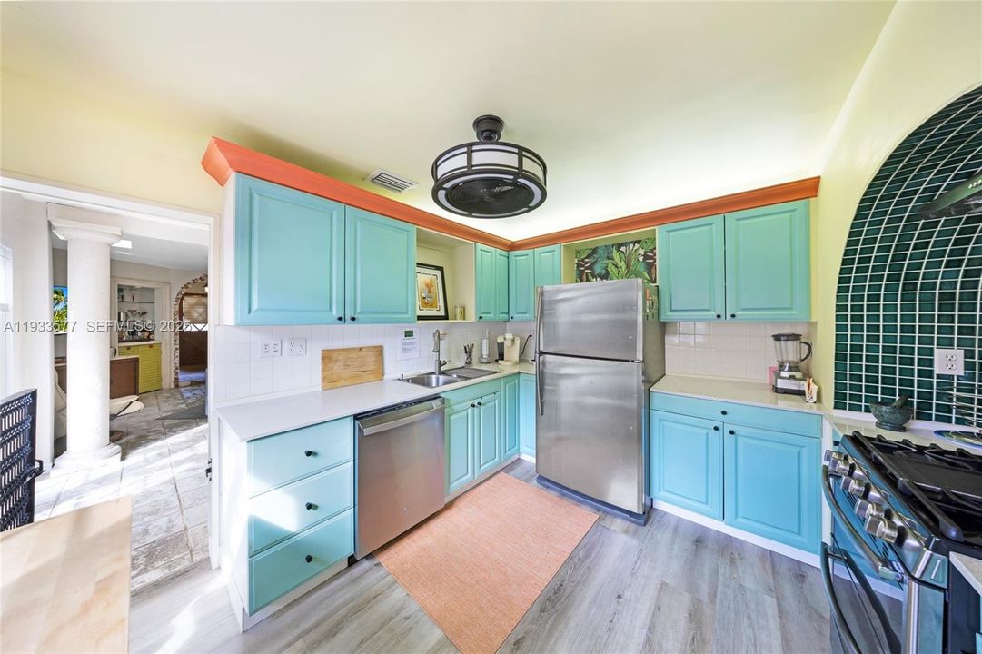 For Rent: $7,500 (3 beds, 3 baths, 1628 Square Feet)