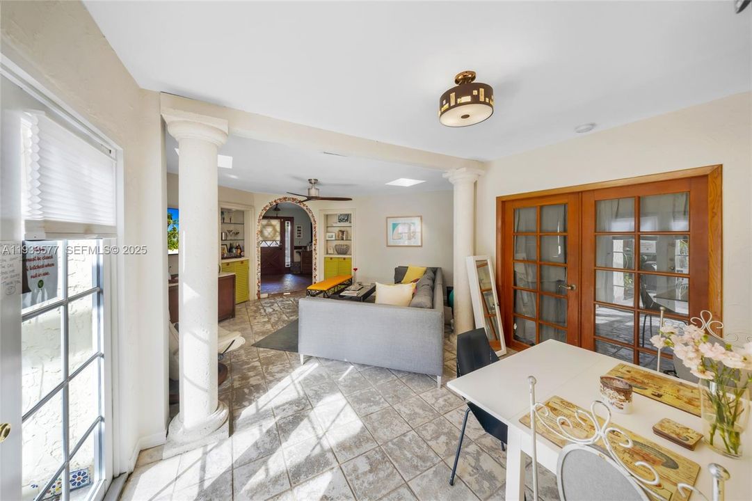 For Rent: $7,500 (3 beds, 3 baths, 1628 Square Feet)