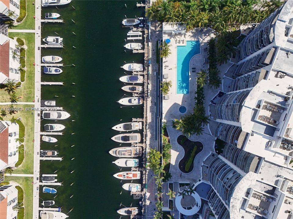 В аренду: $4,300 (3 спален, 2 ванн, 1362 Квадратных фут)