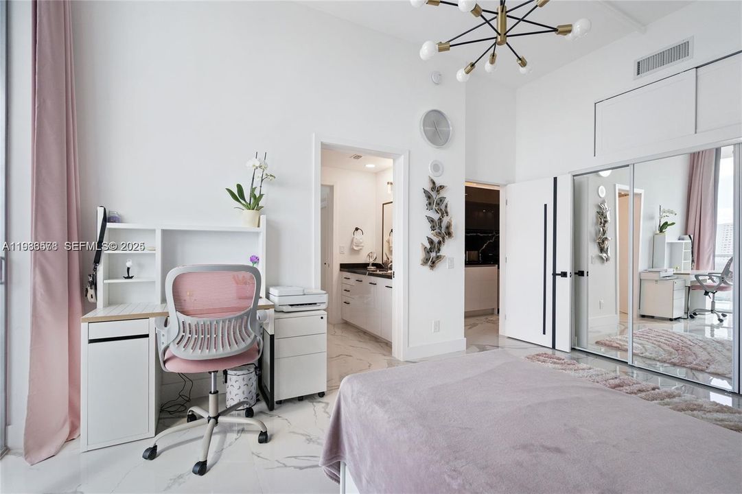 В аренду: $4,300 (3 спален, 2 ванн, 1362 Квадратных фут)