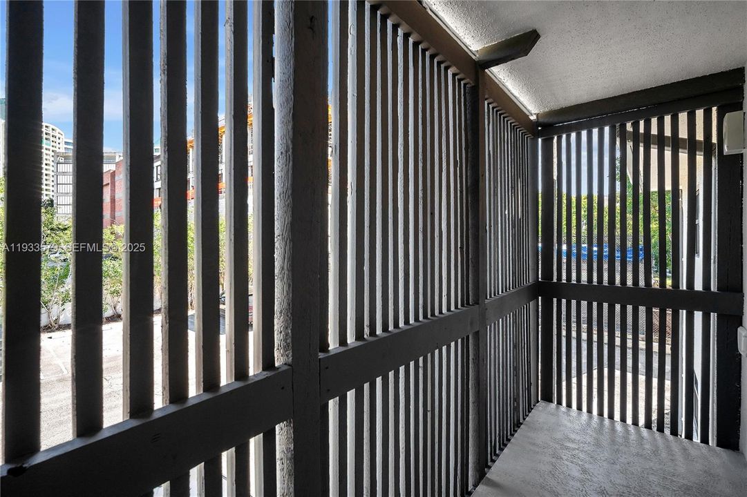 出租: $3,400 (2 贝兹, 1 浴室, 692 平方英尺)