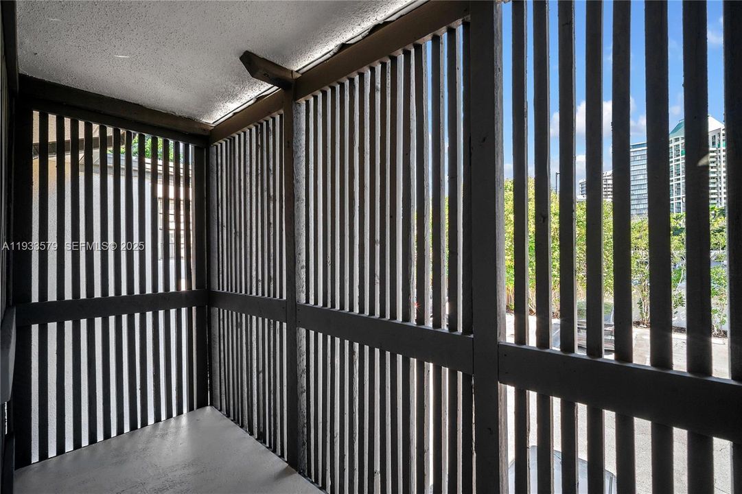 出租: $3,400 (2 贝兹, 1 浴室, 692 平方英尺)