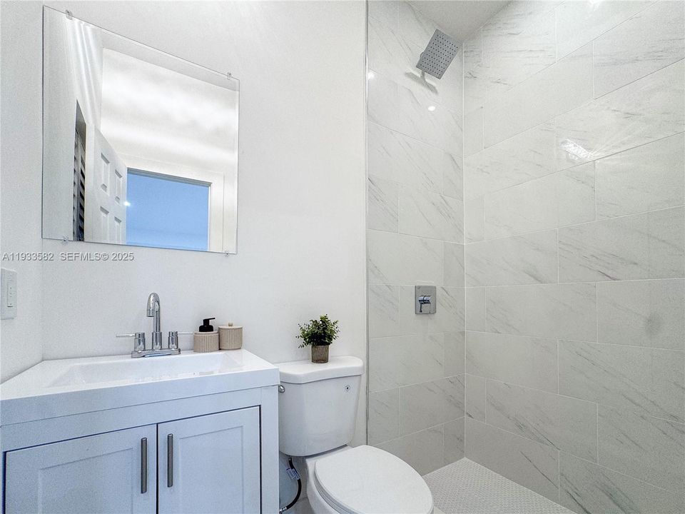 На продажу: $555,000 (4 спален, 3 ванн, 0 Квадратных фут)