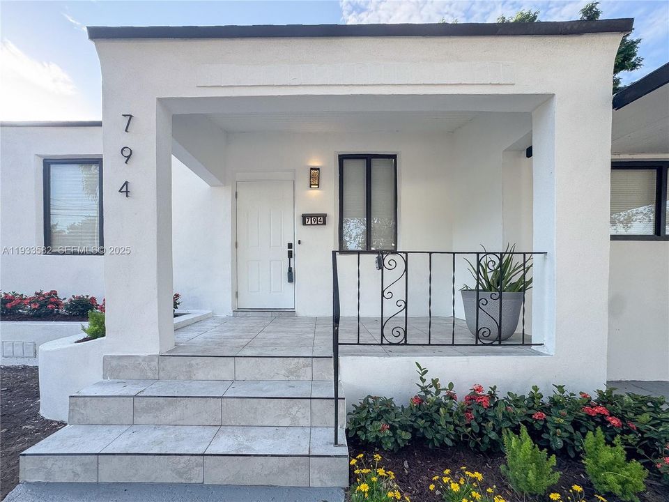 На продажу: $555,000 (4 спален, 3 ванн, 0 Квадратных фут)