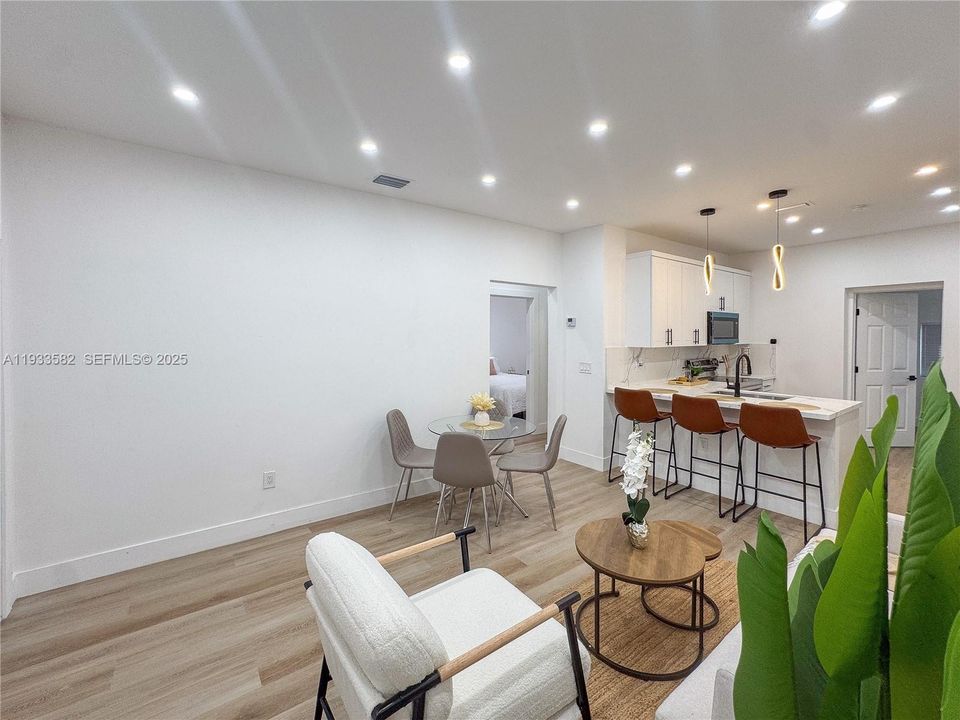 На продажу: $555,000 (4 спален, 3 ванн, 0 Квадратных фут)