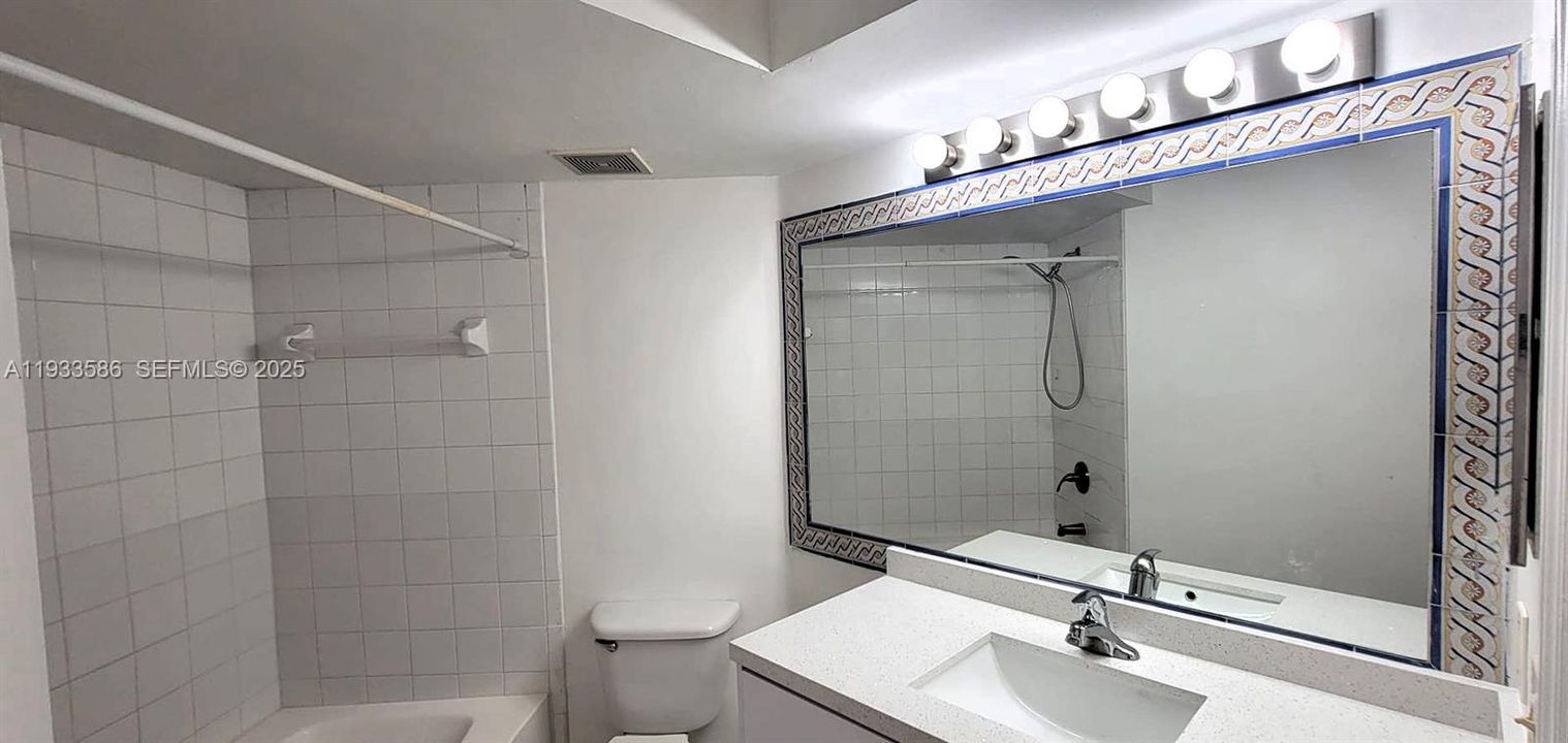 En Renta: $2,550 (3 camas, 2 baños, 1247 Pies cuadrados)